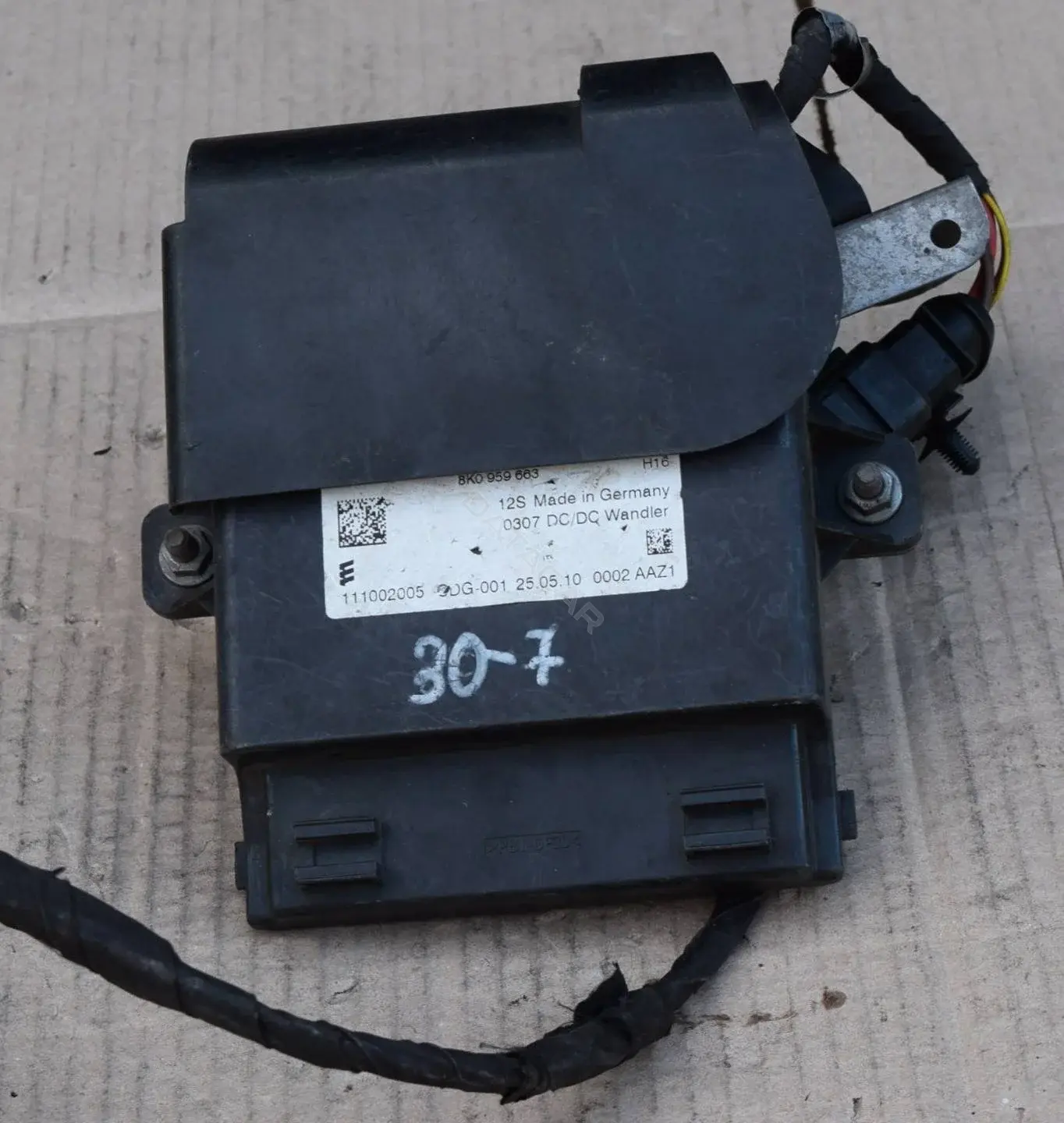 Регулятор напряжения 8K0959663, 8K0959663A