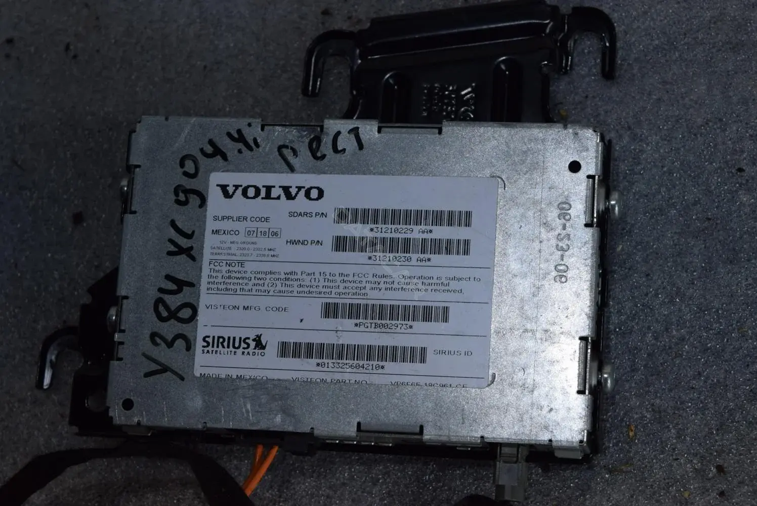 Блок управления радио 31210229, 31210229AA