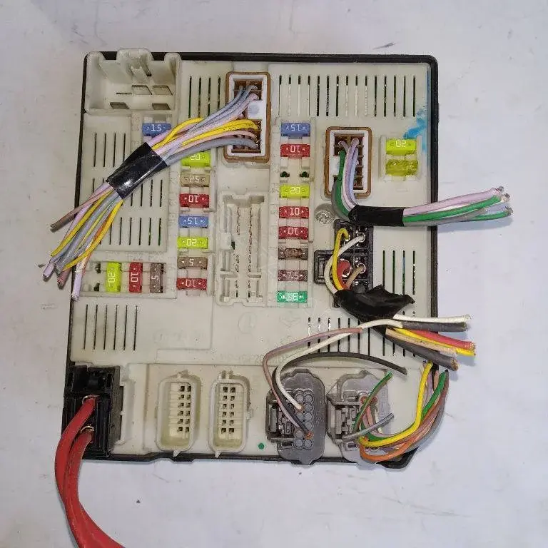 Блок предохранителей 284B61871R