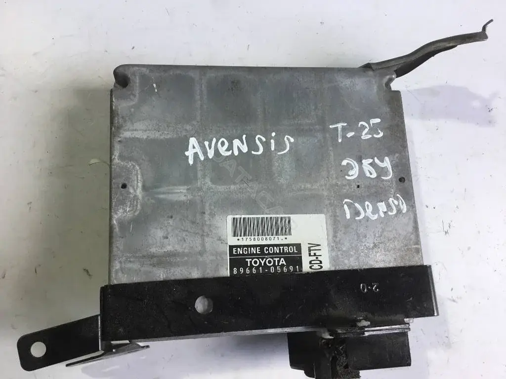 Блок управления двигателем 8966105691