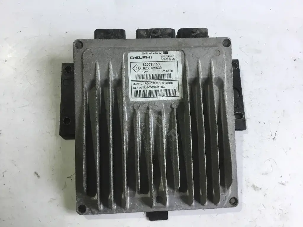 Блок управления двигателем 8200785530, 8200911568