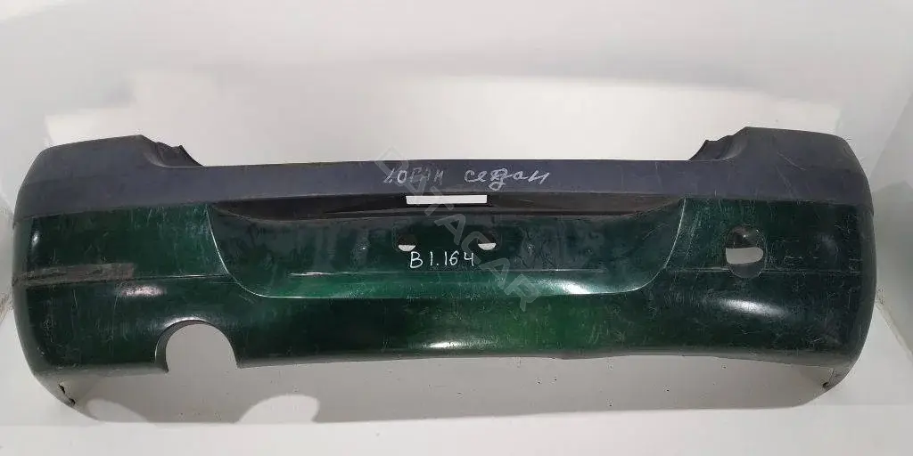 Задний бампер 4430056