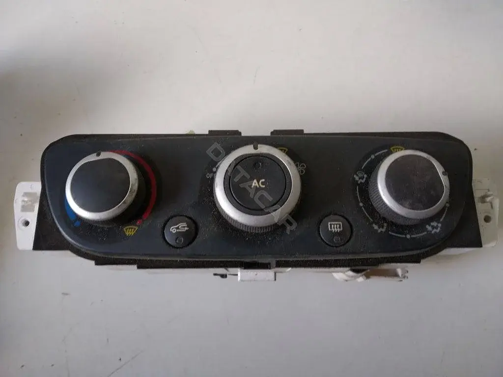 Блок управления климат-контролем T1001786G