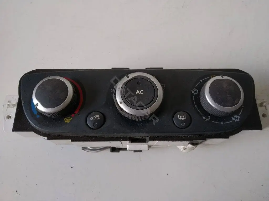 Блок управления климат-контролем T1001786G