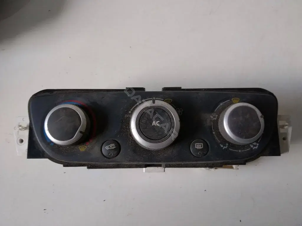 Блок управления климат-контролем T1001786G