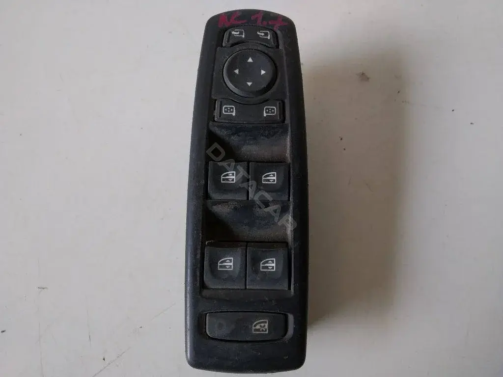 Блок управления стеклоподъемниками 809610006R