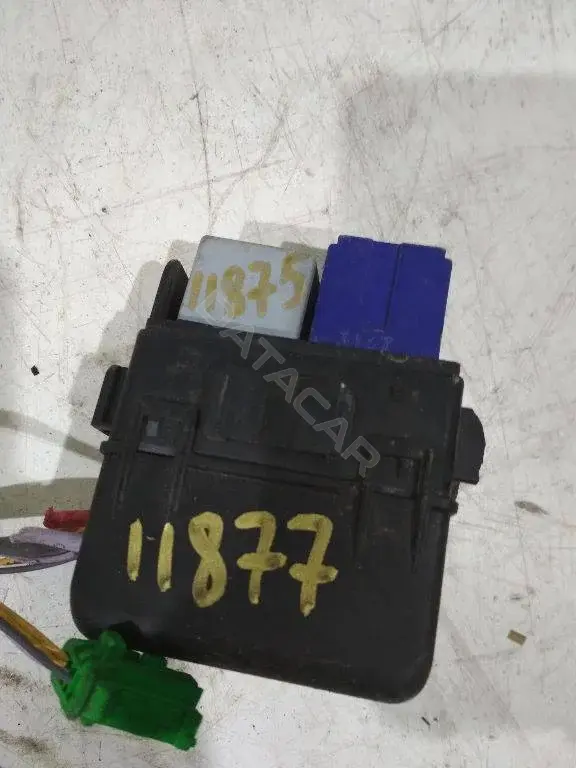 Блок предохранителей 4433989