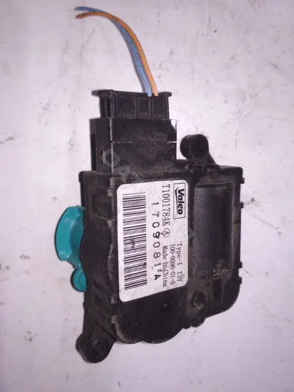 Мотор заслонки печки T1001784K