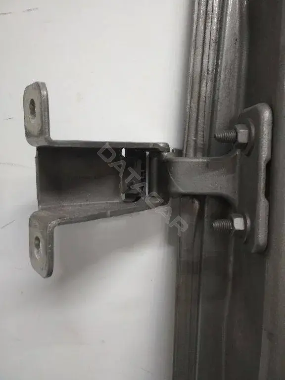 Петля крышки багажника 117113602E