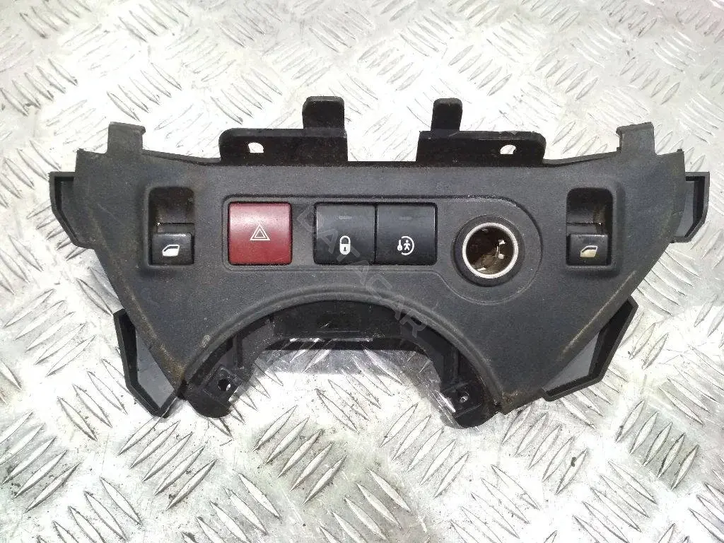 Кнопка аварийки 9680931977