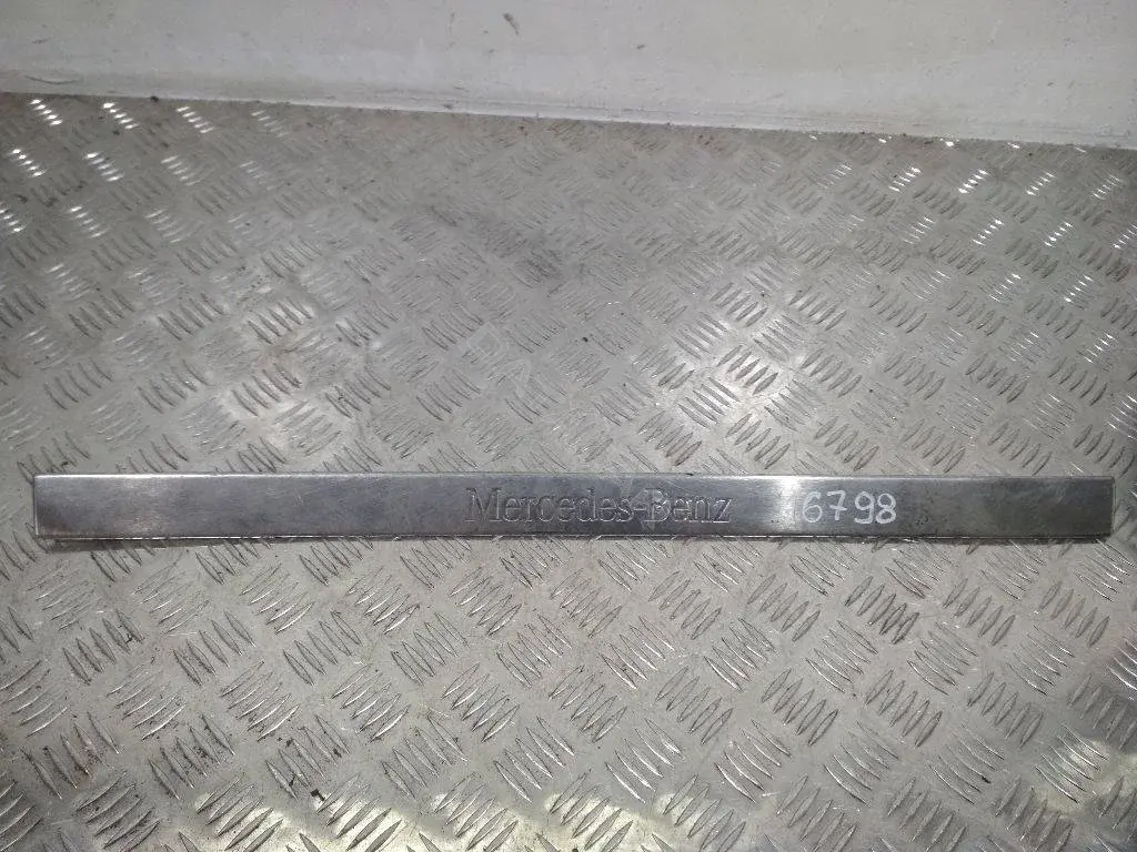 Накладка на порог A1636860720