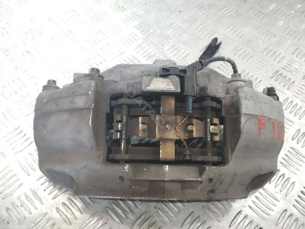 Суппорт тормозной 17A0812717R