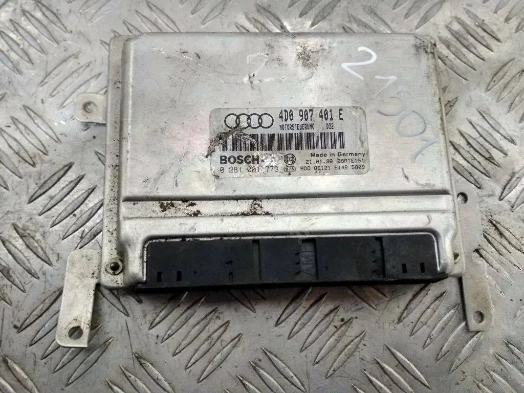 Блок управления двигателем 0281001773, 4D0907401