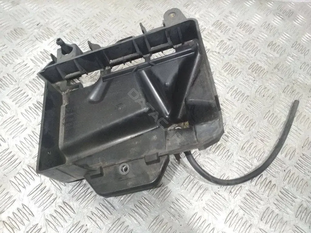 Полка аккумулятора 6C0915331