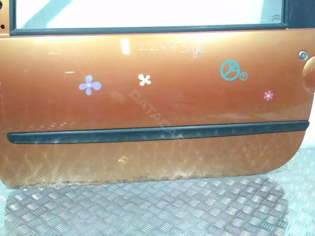 Молдинг двери 4438705