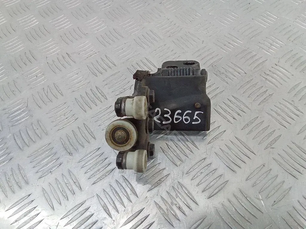Ролик двери сдвижной BK21V268B40AK
