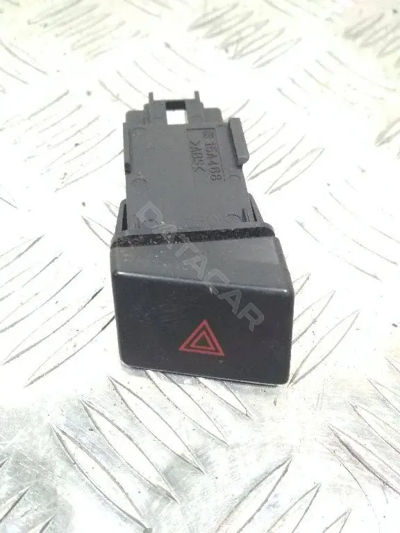 Кнопка аварийки 15A468