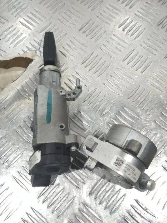 Замок зажигания 20939745