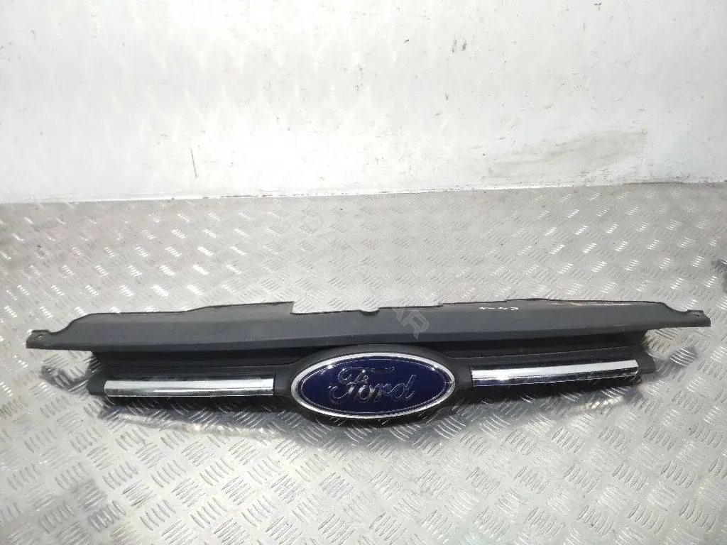 Решетка радиатора BK21-8A133-A