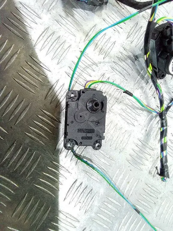 Мотор заслонки печки Z5509001