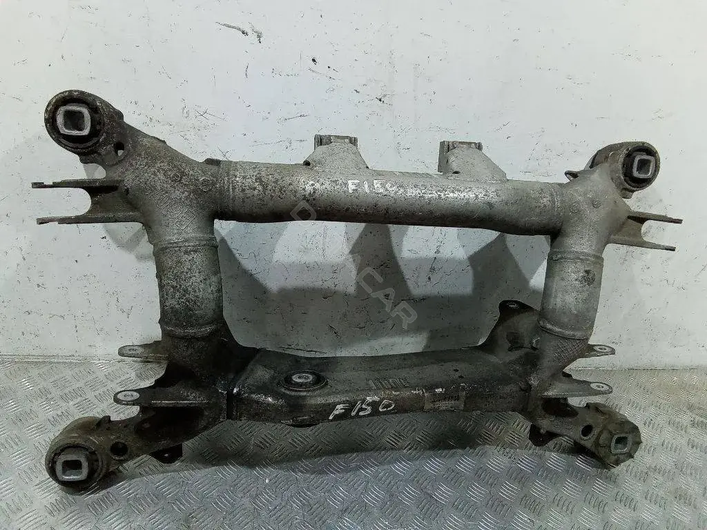 Балка подвески 6770828
