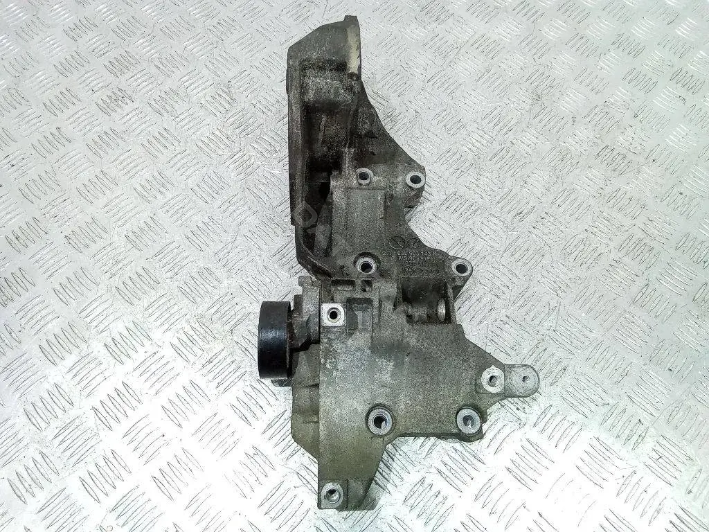 Кронштейн генератора 03L903143K