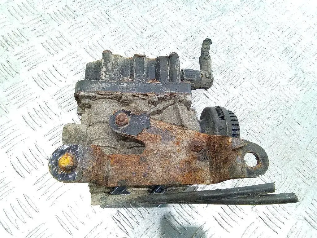 Кран уровня подвески кабины 81259026239