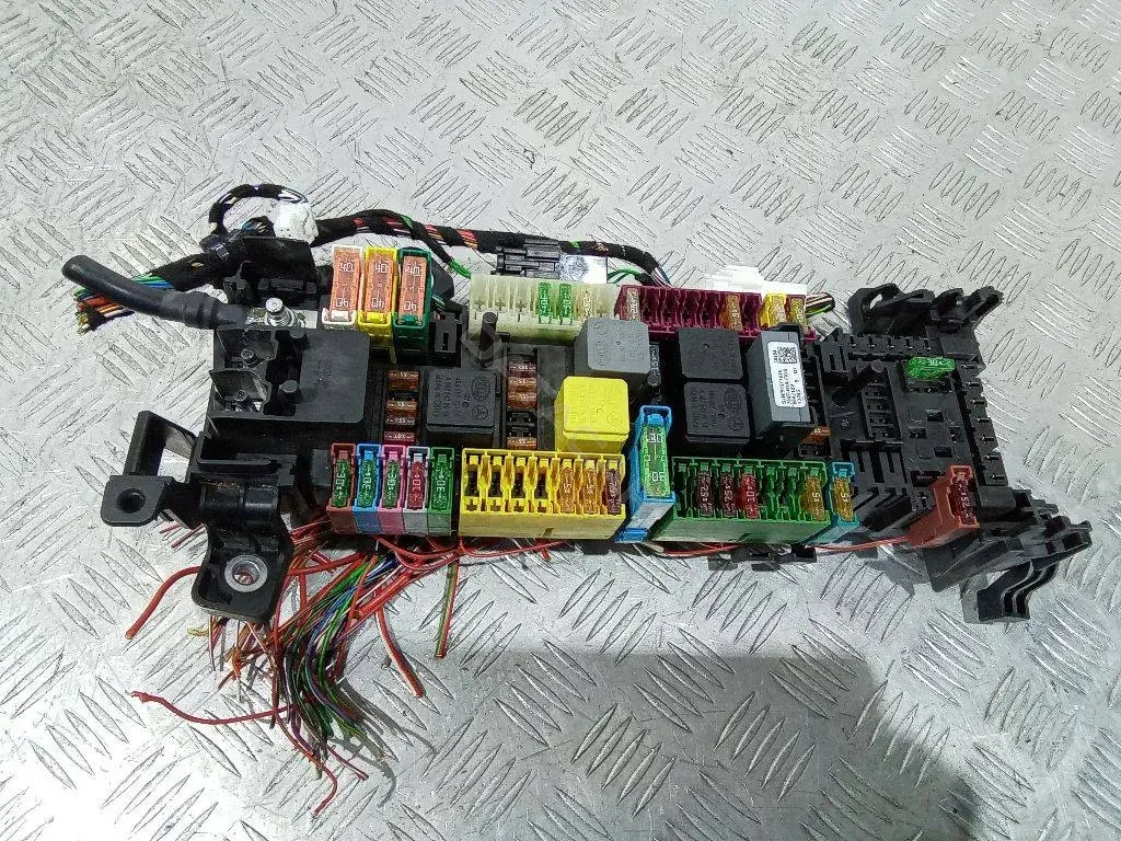 Блок предохранителей A2465400240