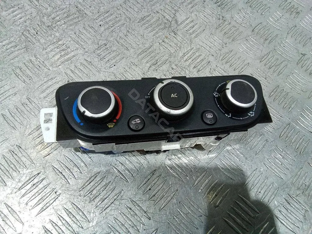 Блок управления климат-контролем T1001786G
