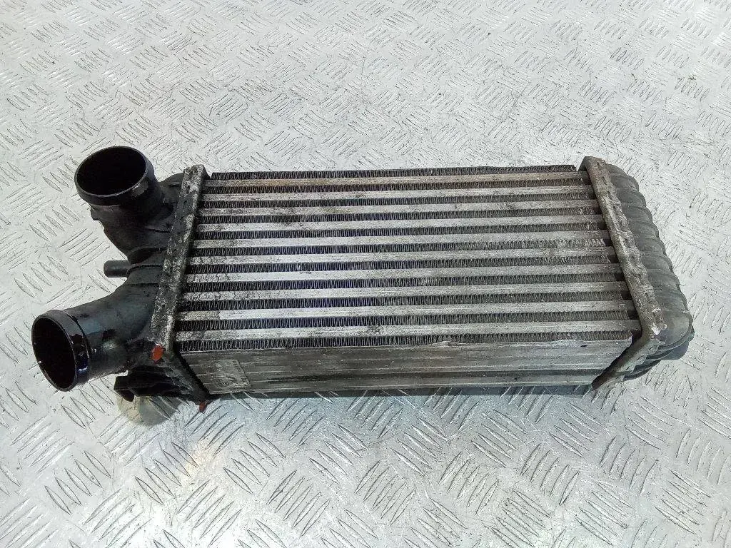 Интеркулер 8V61-9L440-CC