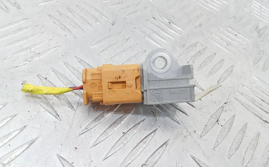 Датчик удара 95920-0X000