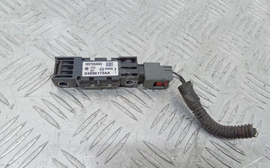 Датчик удара 04896173AA