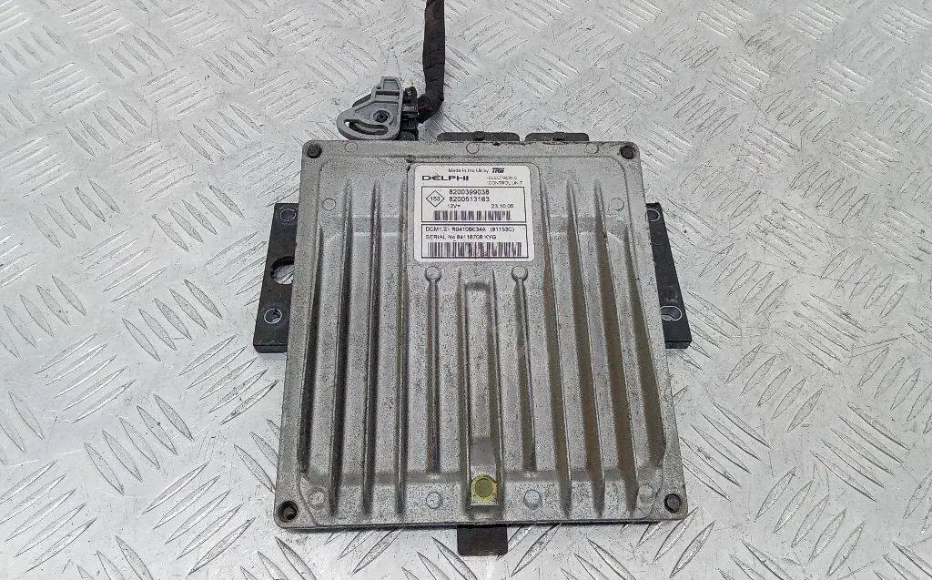 Блок управления двигателем 8200399038, 8200513163