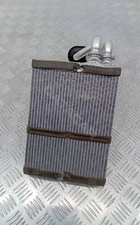 Радиатор печки M1888006