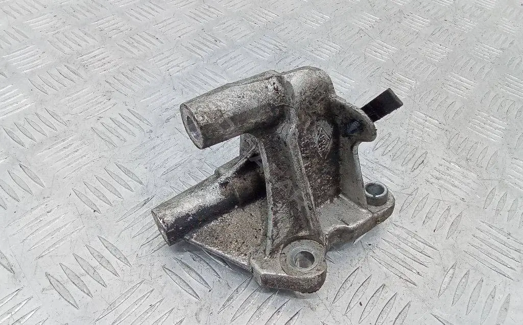 Кронштейн двигателя 8200193773