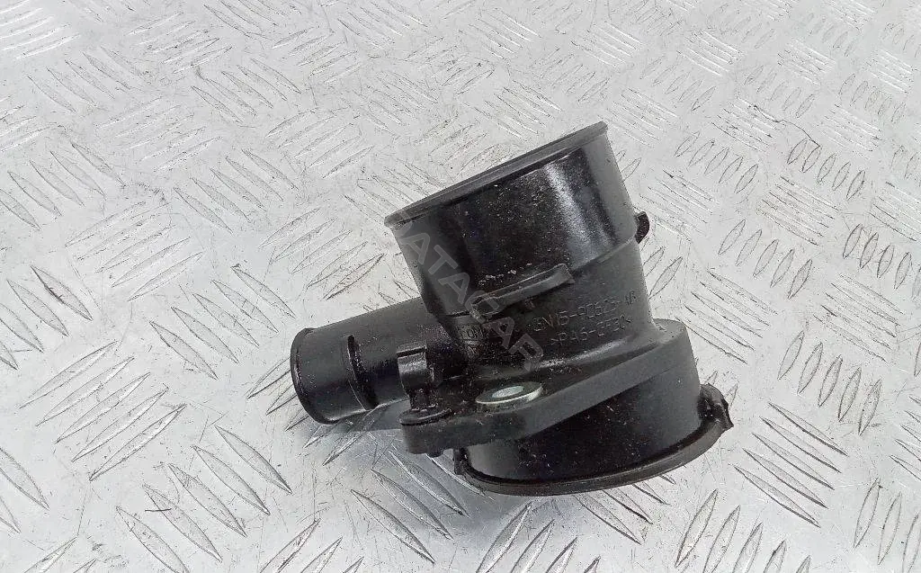Патрубки системы охлаждения GN15-9C623-AB
