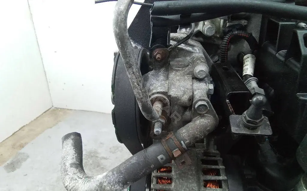 Насос гидроусилителя руля AG91-3A696-CA