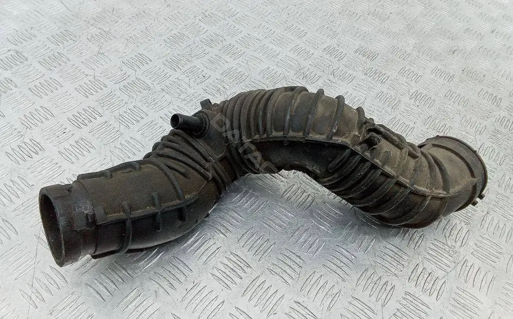 Патрубок воздушный 8200586979