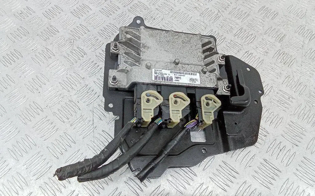 Блок управления двигателем BV2112A650EC