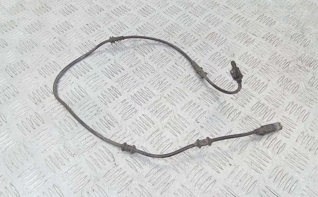 Датчик АБС A2465402510