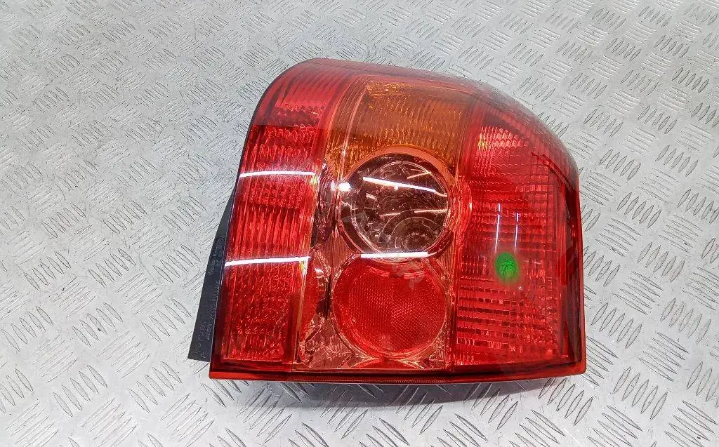 Задние фонари 81550-02301