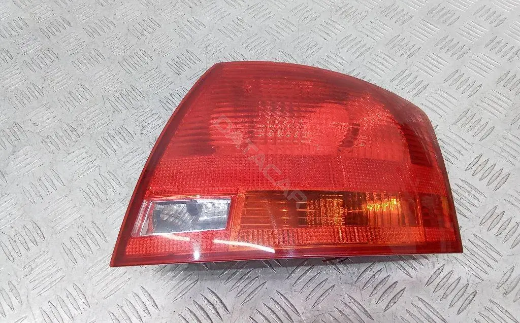Задние фонари 8E9945096