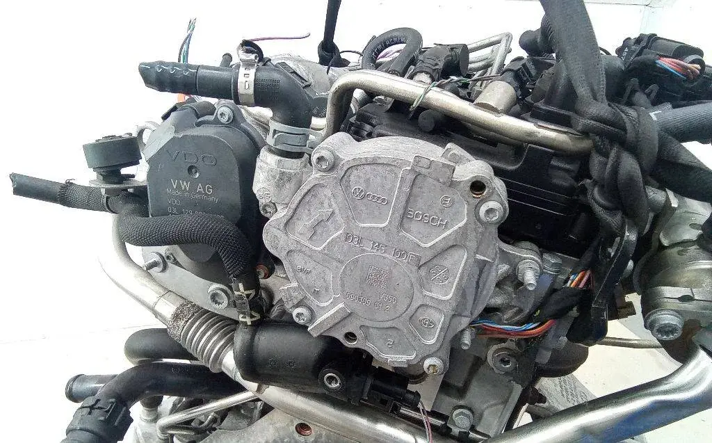 Вакуумный насос 03L145100