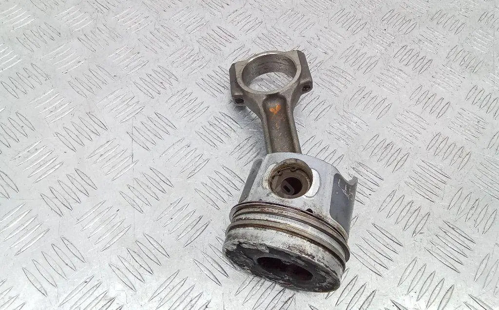 Шатун 4455675