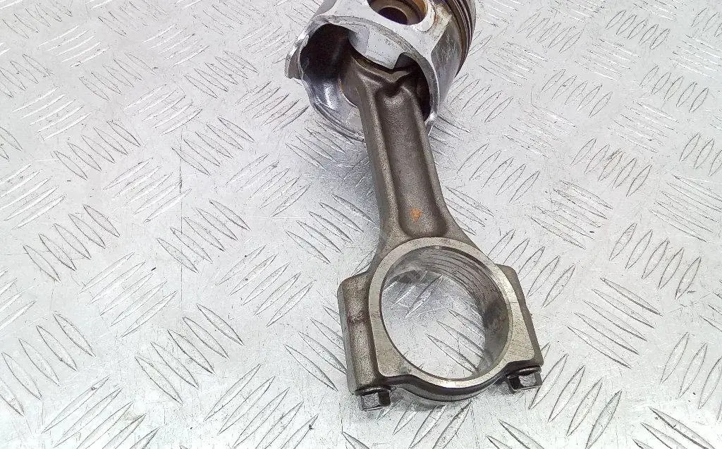 Шатун 4455677