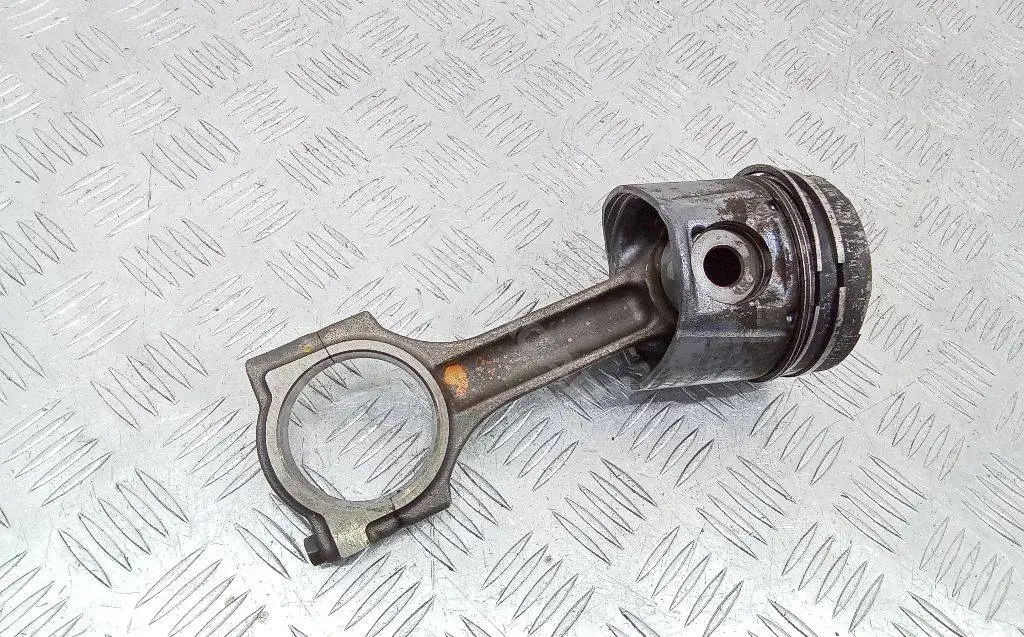 Шатун 4455679
