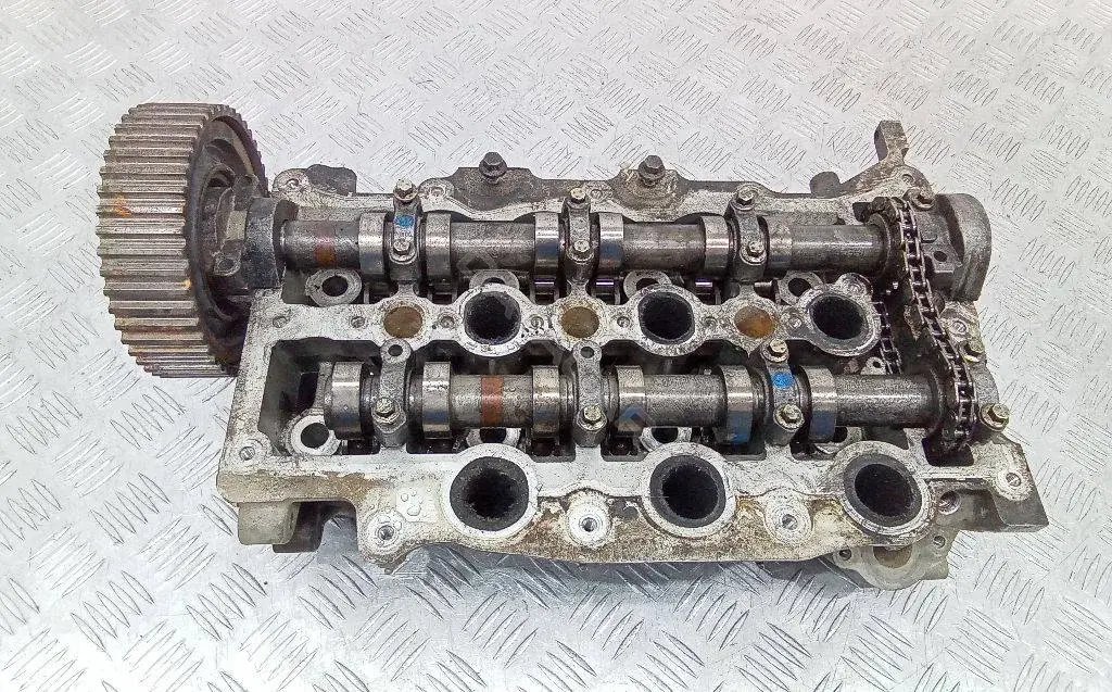 Головка блока цилиндров 4R8Q-6C064