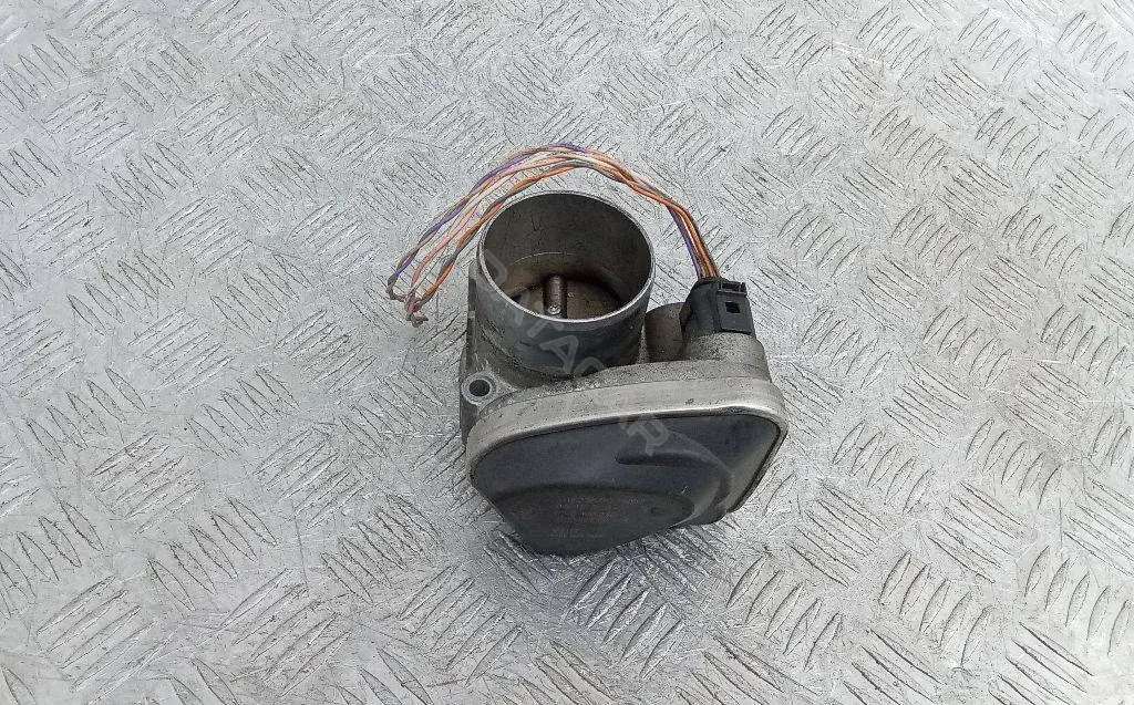 Дроссельная заслонка 8200190230