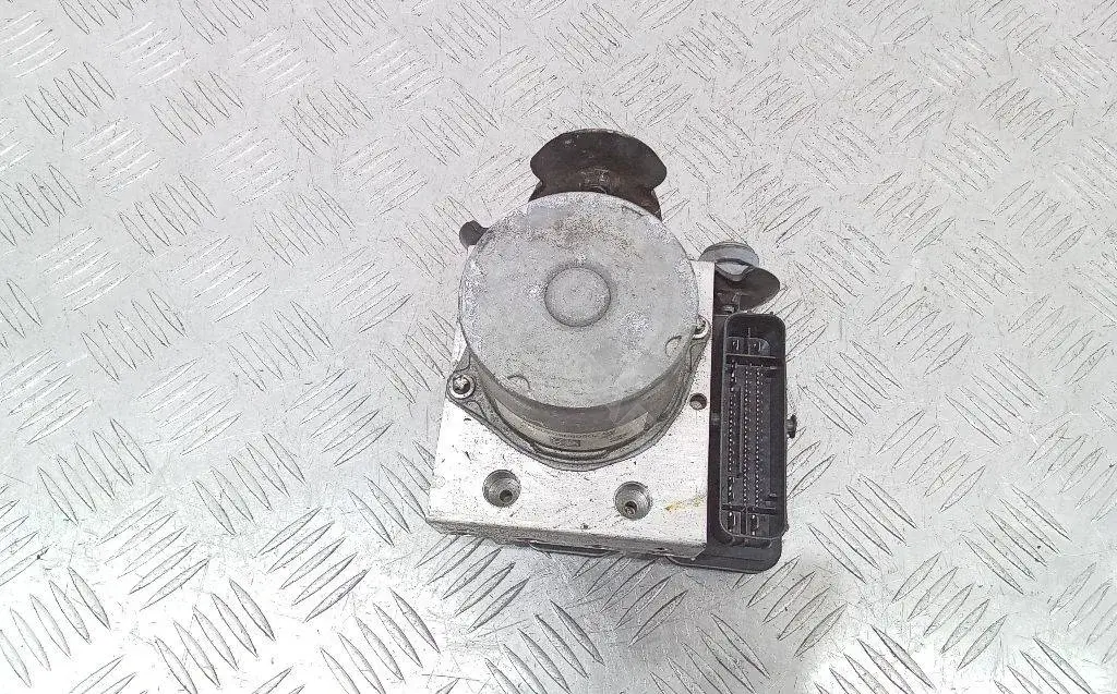 Блок управления АБС 57110-TLA