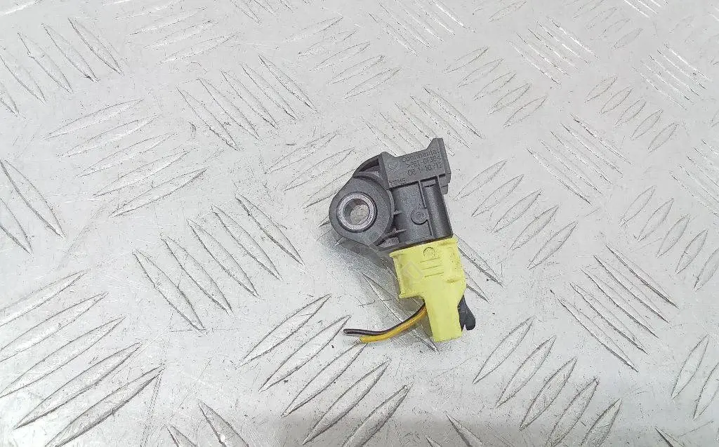 Датчик удара 95920-M6000